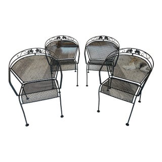 Russell Woodard Style Vintage Mid-Century Black Wrought Iron Mesh Barrel Back Patio Dining Chairs - Set of 4 (Woodard Style) For Sale