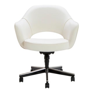 Saarinen Executive Arm Chair in Ivory Basket Weave, Swivel Base For Sale