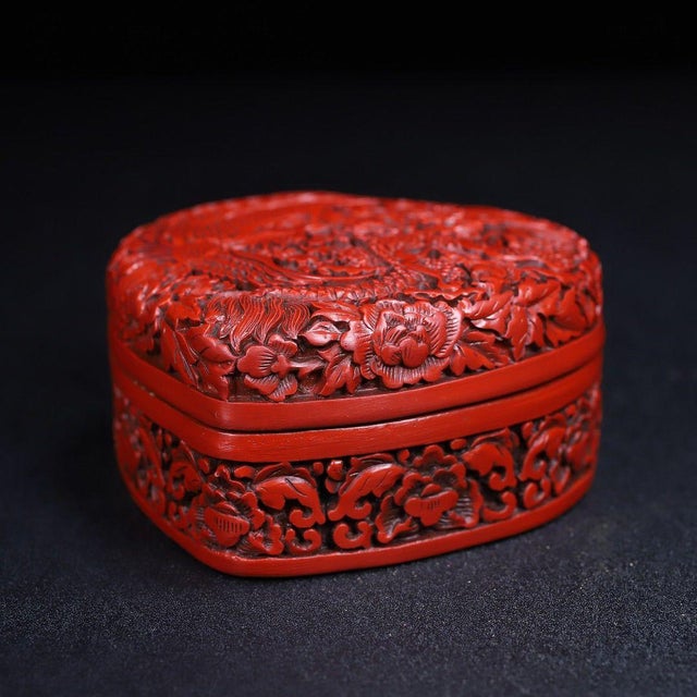 Vintage Chinese Carved Cinnabar Lacquer Heart-Shaped Box, Dragon & Phoenix Among Peonies For Sale - Image 4 of 10