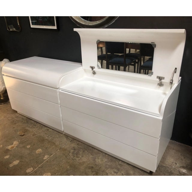 This lovely buffet or cabinet from the 1970s (Italy) by Fratelli Saporiti has all been beautifully restored. It is newly...