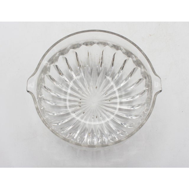 Victorian Mid-19th Century Anglo-Irish Pair of Glass Wine Rinsers For Sale - Image 3 of 6