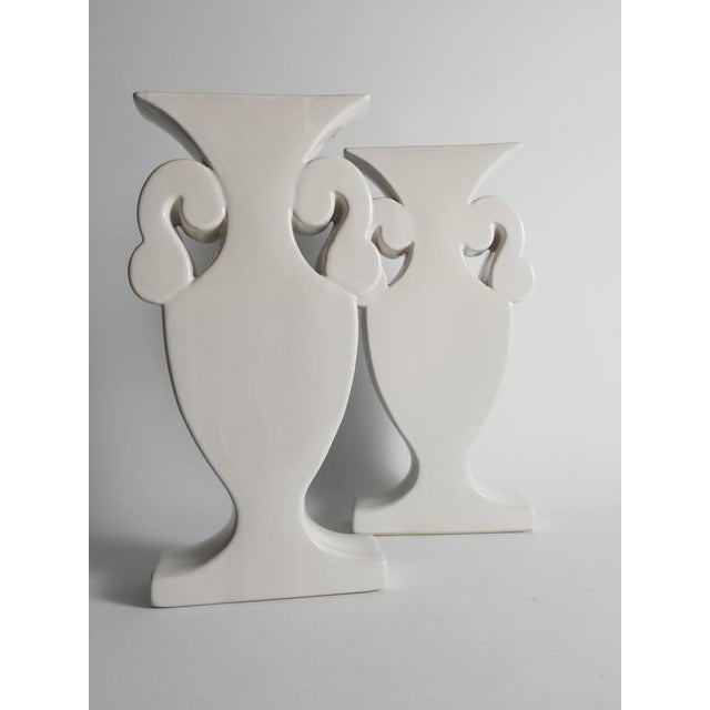 Vintage Flattened White Ceramic Urn Vases, 1980s, Set of 2 For Sale - Image 4 of 14