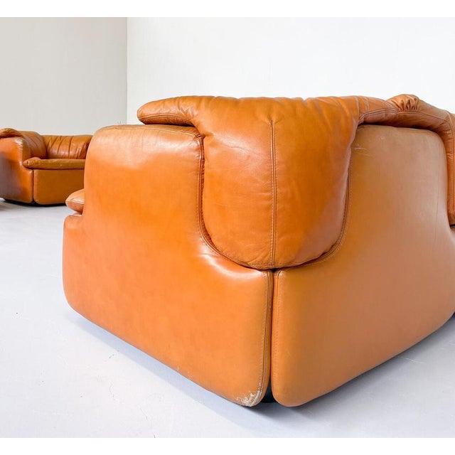 Confidential Seating Set in Cognac Leather by Alberto Rosselli for Saporiti, Italy, 1970s, Set of 4 For Sale - Image 3 of 17