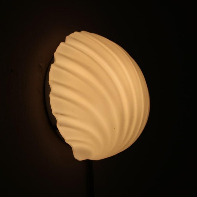 Shell-Shaped Glass Lamp from Glashüttte Limburg, Germany, 1970s For Sale - Image 4 of 8
