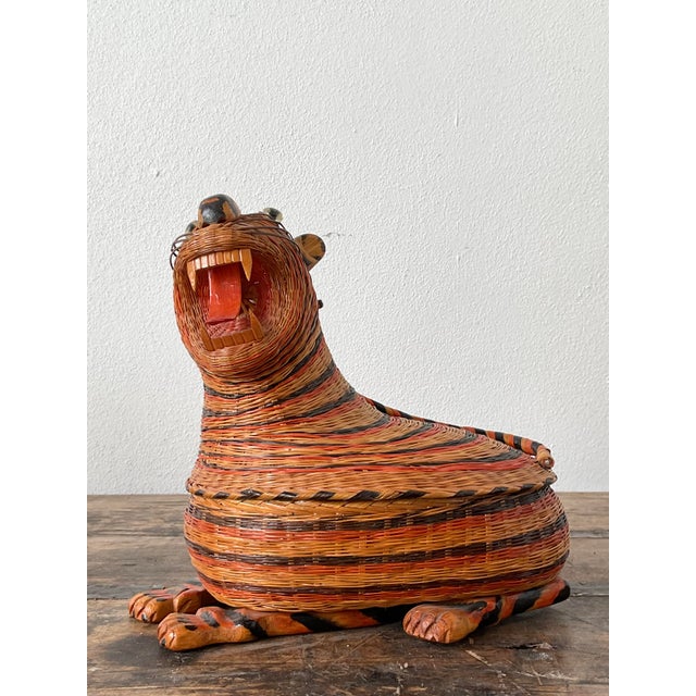 Vintage Shanghai Weave Tiger Basket For Sale In West Palm - Image 6 of 12