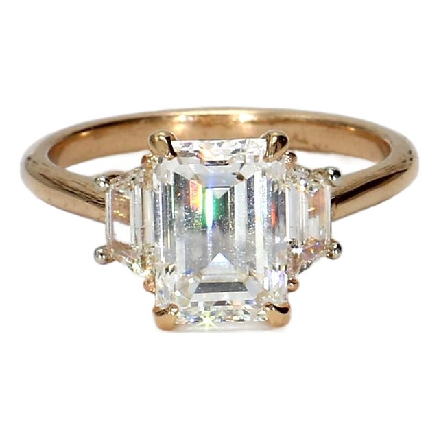 14k Yellow Gold Three-Stone Ring Emerald-Cut Center Diamond & Sides - Size 5.75 For Sale
