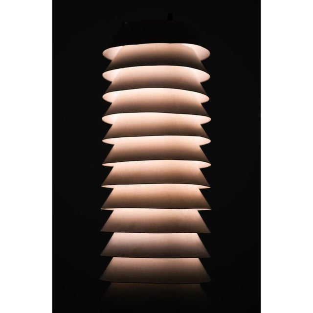 Metal White Metal and Brass Table Lamp by Ilmari Tapiovaara for Asko, 1955 For Sale - Image 7 of 11