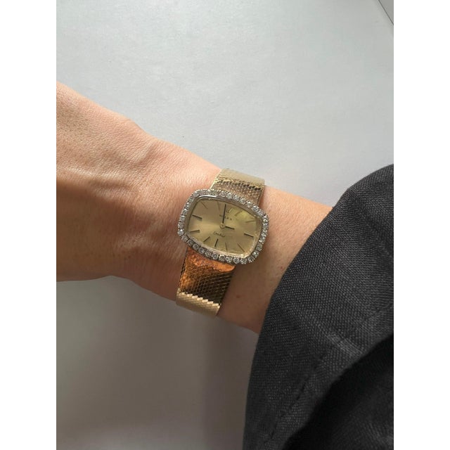 Gold Vintage Rolex Orchid Diamonds Halo Set 18 Karat Yellow Gold Estate Classic Watch For Sale - Image 8 of 9