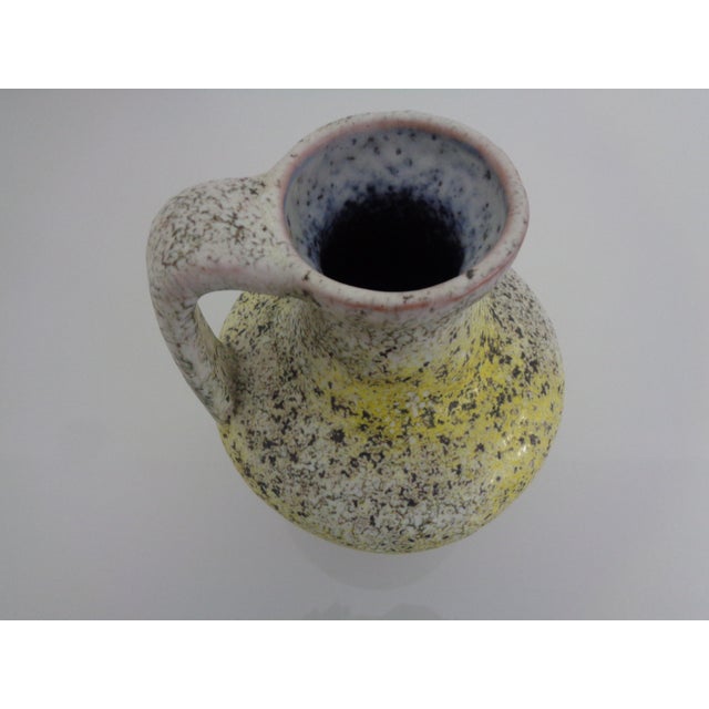 Beige Ceramic 7302 Handled Vase by Fridegart Glatzle for Karlsruher Majolika, Germany, 1960s For Sale - Image 8 of 15