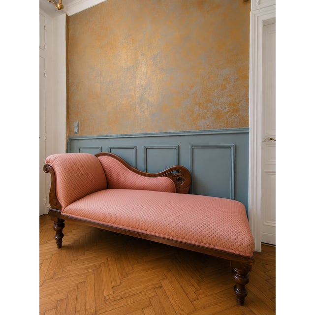 Brown Victorian Walnut Chaise Lounge with Upholstery, 1880 For Sale - Image 8 of 10