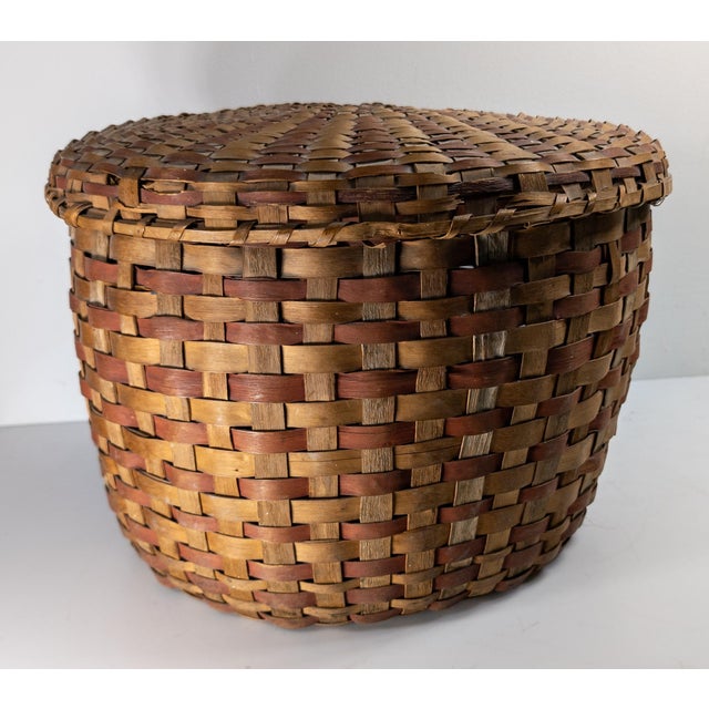 American 19th Century Native American Northeast Indian Polychrome Covered Splint Basket For Sale - Image 3 of 13
