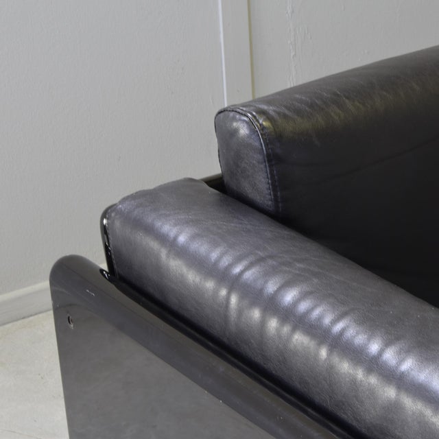 Black Lacquered Wood and Leather Two-Seater Sofa by Kazuhide Takahama for Gavina, 1970s For Sale - Image 10 of 11