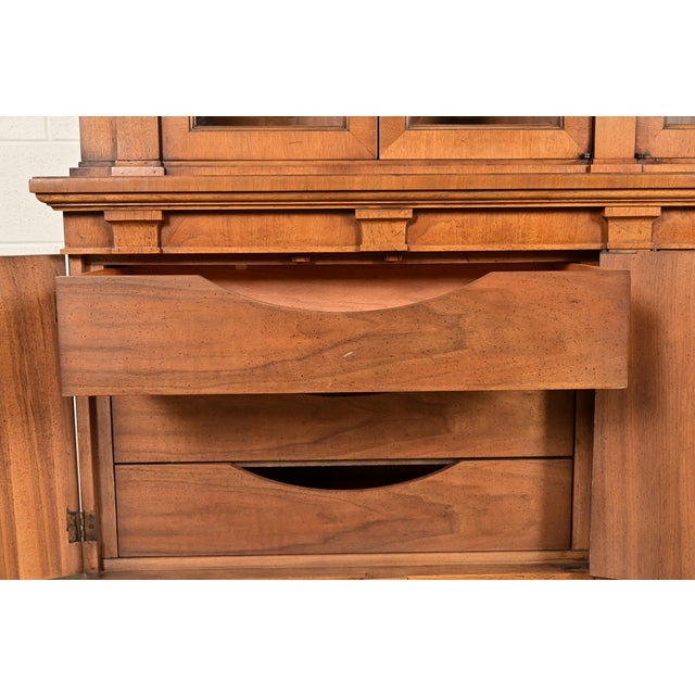 Brown Thomasville Italian Neoclassical Carved Walnut Lighted Breakfront Bookcase Cabinet, Circa 1960s For Sale - Image 8 of 16