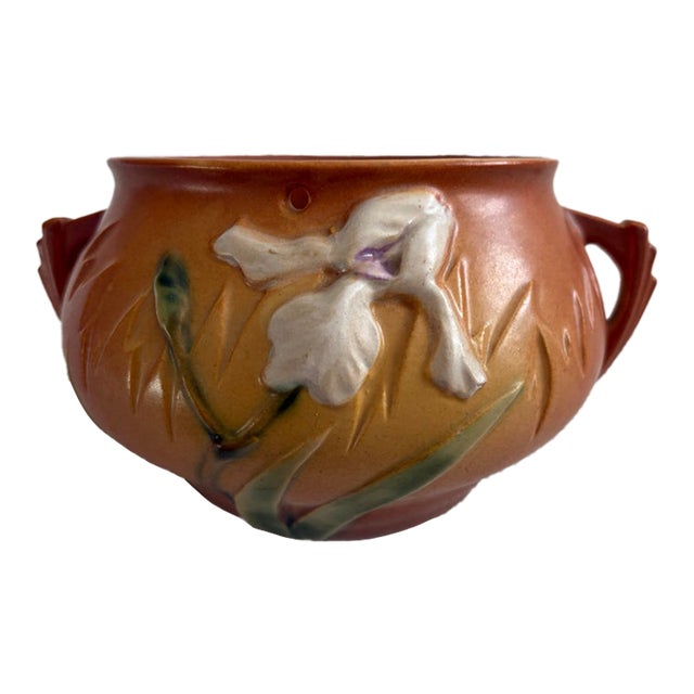 1939 Roseville Pottery Hanging Basket Planter in Iris Pattern 647-5" For Sale