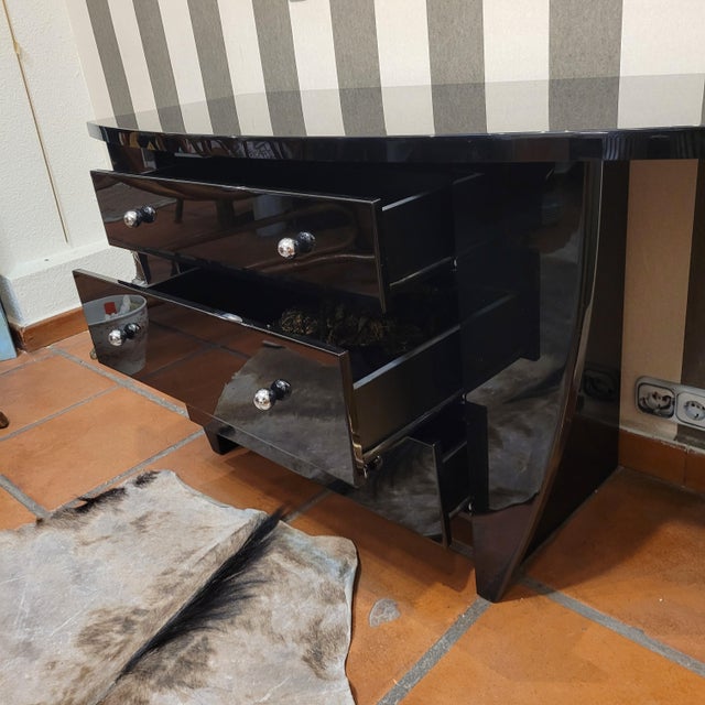 Vintage French Chest of Drawers in Lacquered Wood by David Lange, 1970s For Sale - Image 13 of 18