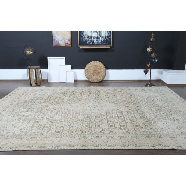 Persian 1970s Vintage Persian Handknotted Wool Beige Oversize Area Rug For Sale - Image 3 of 11