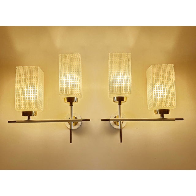 Mid-Century Modern French Glass Sconces, 1960s, Set of 2 For Sale - Image 8 of 18