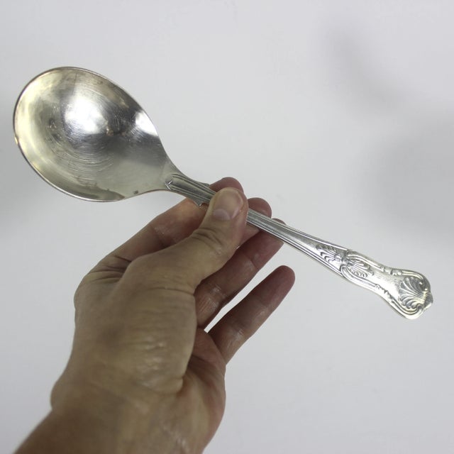 1980s Newbridge Kings Shell Pattern Silverplate Large Serving Spoons- Set of 2 For Sale - Image 6 of 7
