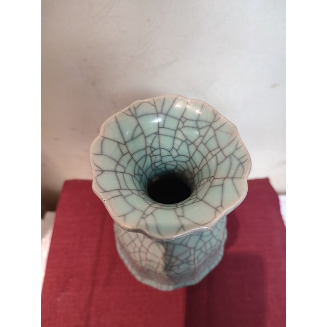 Early 20th Century Chinese Ceramic Vase Guan Ware Crackle Glaze Celadon Vase For Sale - Image 5 of 11