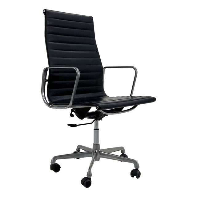 EA119 Desk Chair in Leather by Charles & Ray Eames for ICF, 1970s For Sale