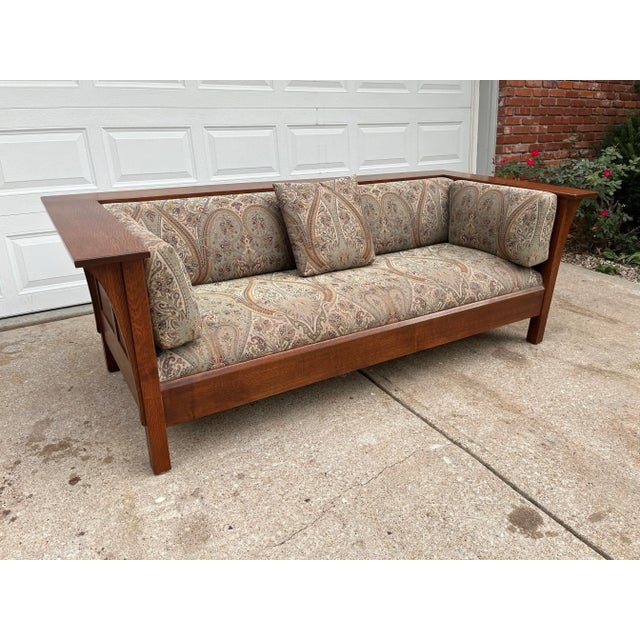 Stickley Stickley Mission Oak Arts & Crafts Prairie Sofa Settle For Sale - Image 4 of 12