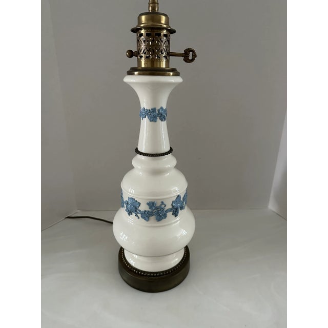 1950s Vintage Wedgwood Queensware Double Socket Lamp For Sale - Image 10 of 12