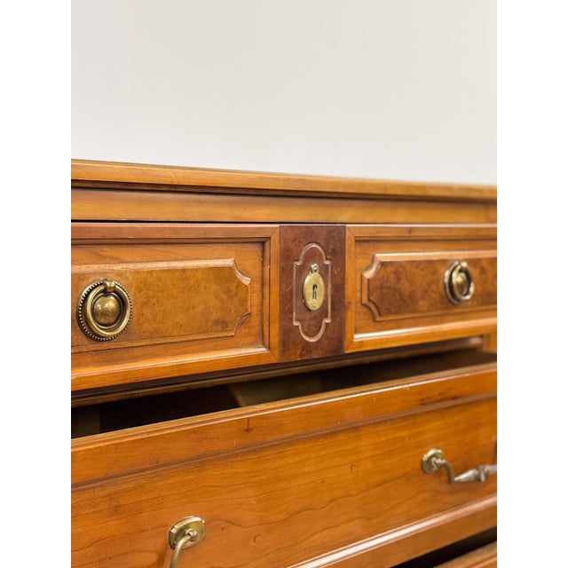 Brown Vintage Thomasville Transitional Tallboy Dresser, Burlwood Accents, MCM Casegood For Sale - Image 8 of 18