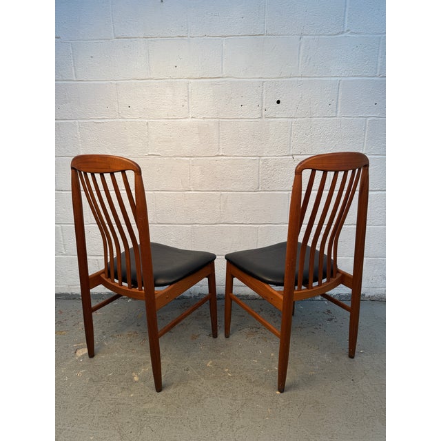 Brown Set of Six Mid-Century Slatted Teak Dining Chairs by Benny Linden For Sale - Image 8 of 18