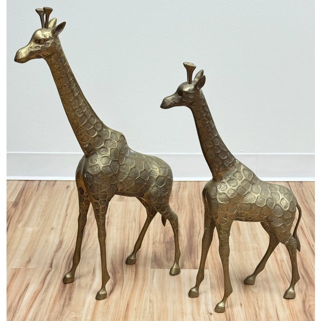 Vintage Large Hollywood Regency Style Brass Giraffes, a Pair For Sale In Kansas City - Image 6 of 8
