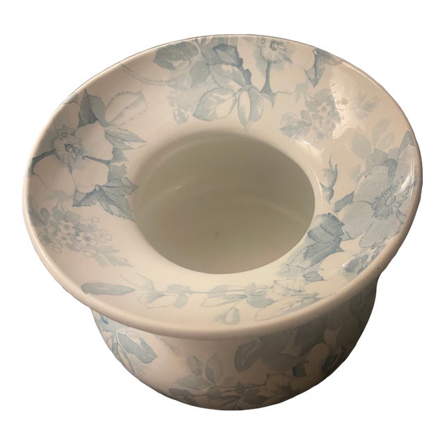 Antique Victorian Semi Porcelain Spittoon Ridgways Blue White Dog-Rose Pattern For Sale