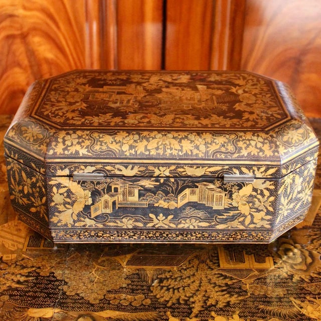 Victorian Large Chinese Export Gilt and Black Lacquer Box For Sale - Image 3 of 12
