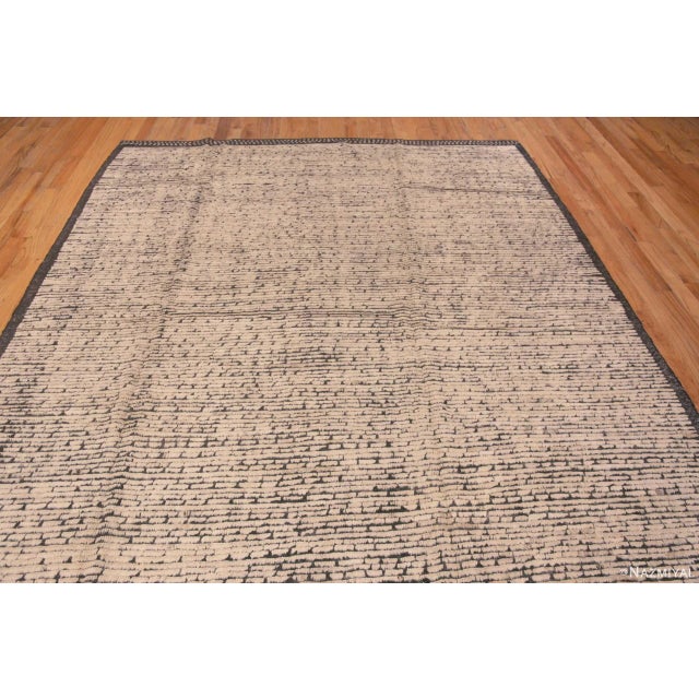 Modern Nazmiyal Collection Speckled Modern Area Rug For Sale - Image 3 of 7