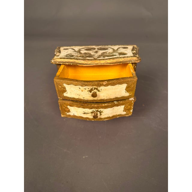 Late 19th Century Apprentice Italian Commode, Circa 1890 For Sale In Indianapolis - Image 6 of 12