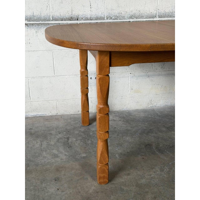 Wood Oak Oval Non-Extendable Dining Table With Turned Oak Legs Vintage Mid-Century Modern 1970s For Sale - Image 7 of 10
