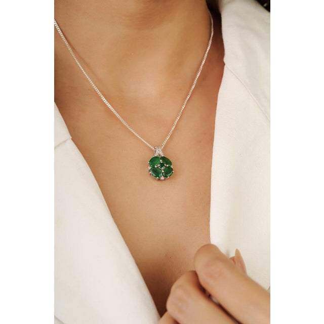 3.21 Carat Emerald Floral Pendant With Diamond Pavé Bail in 925 Silver For Sale - Image 4 of 12
