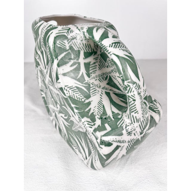 1940s Mid Century Modern Wallace China Tropical Bird of Paradise Disk Pitcher For Sale In Tampa - Image 6 of 9