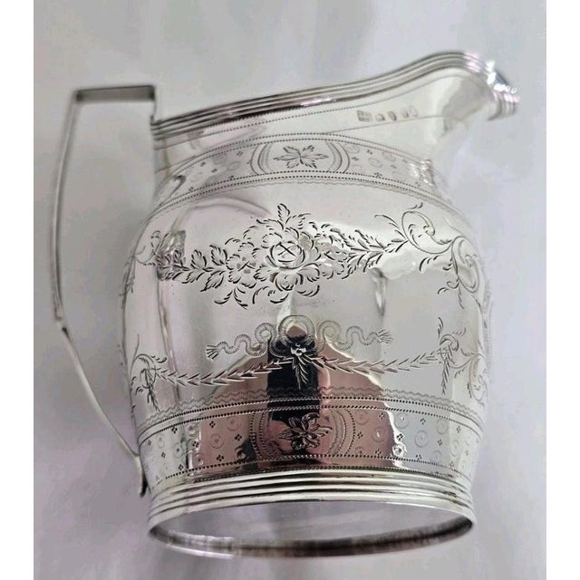 Antique George III Sterling Silver Cream Jug from Godbehere, Wigan & Boult, 1801 For Sale - Image 6 of 18
