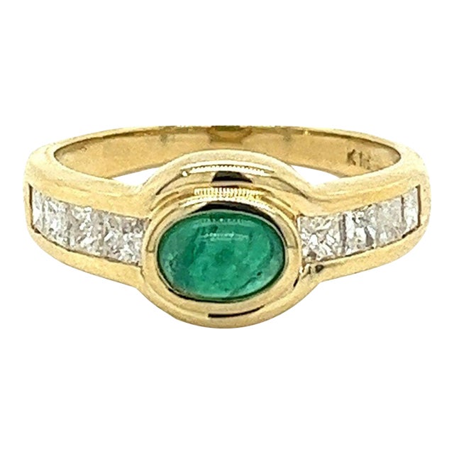 Natural Emerald Bezel Set Cabochon Cut Ring With Princess Cut Diamonds in 18K Ye, Size 7 For Sale