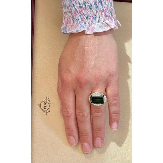 2010s GIA Certified 11.72 Ct Green Tourmaline & Diamond Cocktail Ring 14K Yellow Gold For Sale - Image 5 of 18