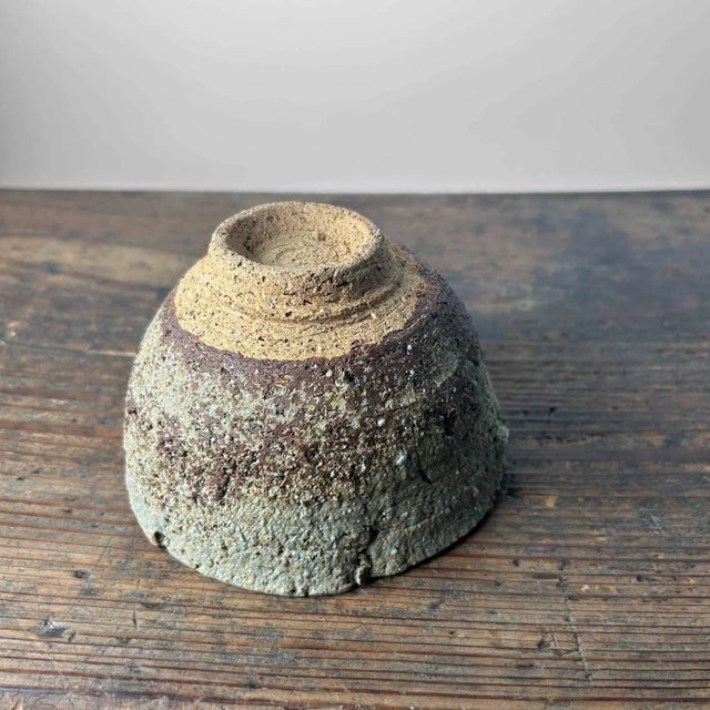 1960s Shōwa Earthenware Organic Chawan 茶碗 Matcha Bowl, 1960s For Sale - Image 5 of 13
