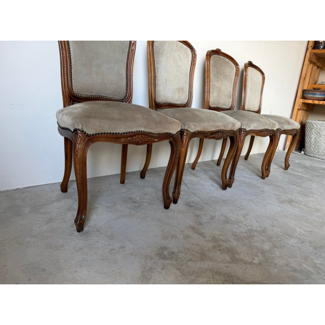 1970s Italian French Provincial Louis XV-Style Carved Wood & Suede Dining Chairs – Set of 4 For Sale In Miami - Image 6 of 12