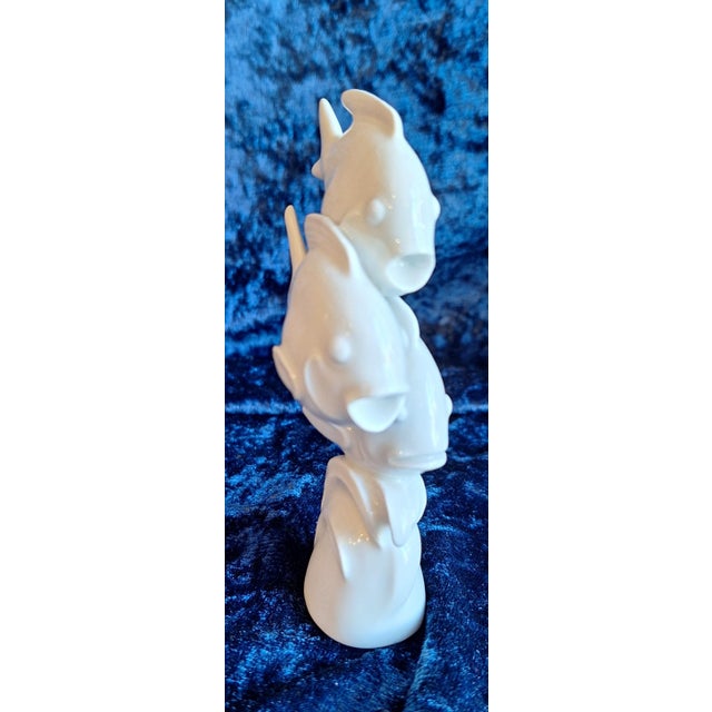 Art Deco Figurine of 3 Fish in White Porcelain by Willi Münch-Khe for Meissen, 1930s For Sale - Image 3 of 7