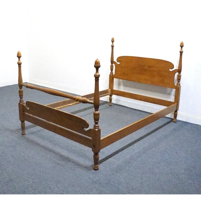 Baumritter Ethan Allen / Baumritter Heirloom Nutmeg Maple Colonial Early American Full Size Four Poster Bed 588 For Sale - Image 4 of 10