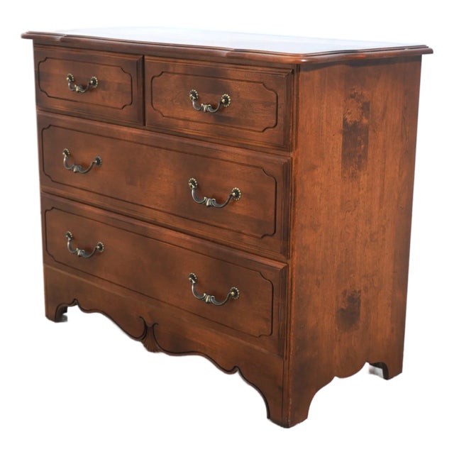 1990s Ethan Allen 4 Drawer Maple Dresser For Sale