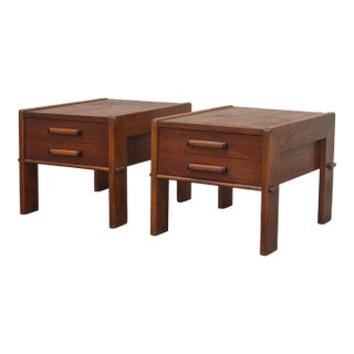 Pair of Lane Mid-Century Walnut Nightstands or End Tables For Sale