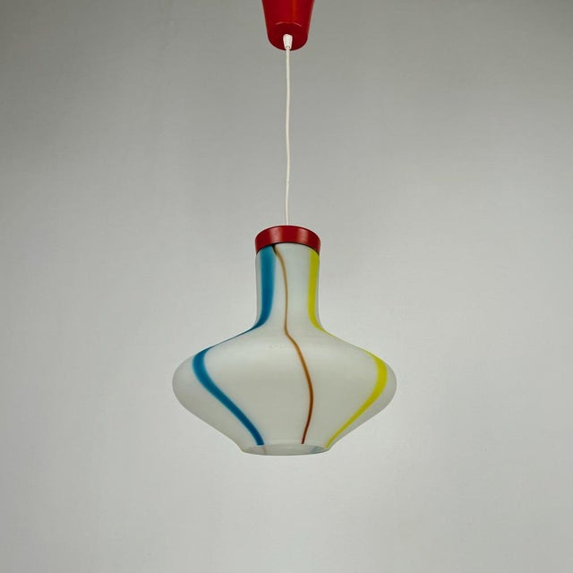 1960s Opaline Glass Pendant Lamp from Stilnovo, Italy, 1960s For Sale - Image 5 of 8