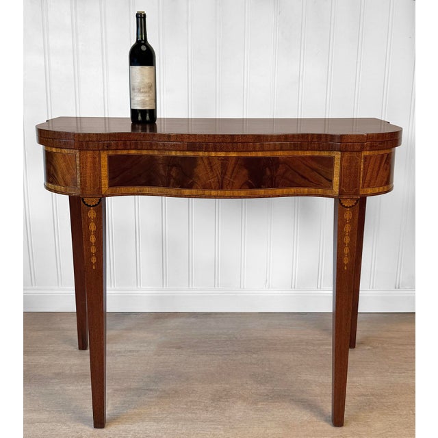 - Original 1930's Hepplewhite Expanding Card Table - An Exceptional Heritage Quality Piece by Weiman - Attractive Mahogany...