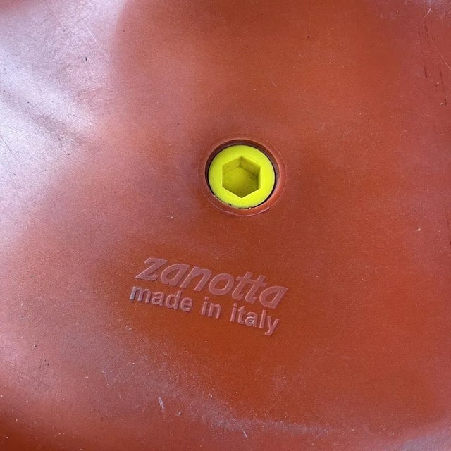 Italian Postmodern Ottoman by Fabrizio Bertero and Andrea Panto for Zanotta, 1990s For Sale - Image 10 of 11