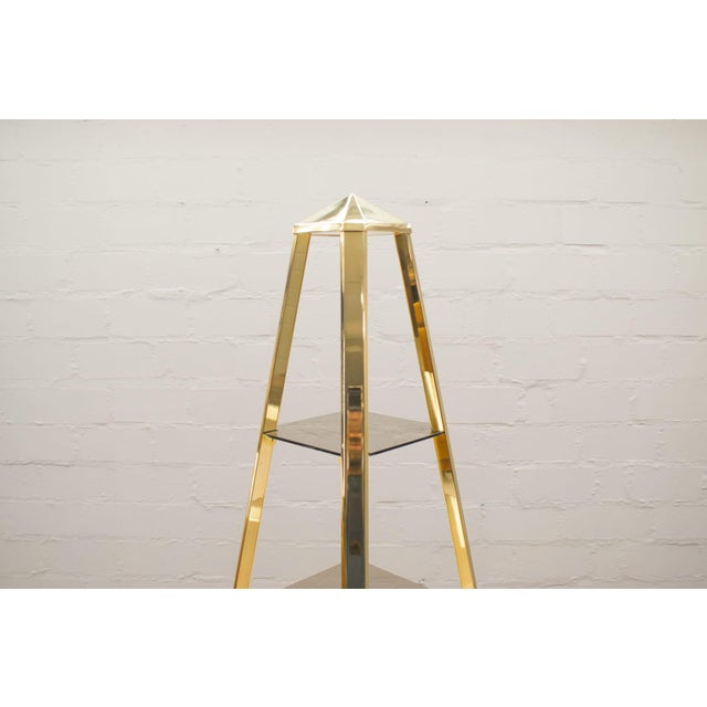Hollywood Regency Pyramid Shelves in Gilt Brass & Smoked Glass, 1960s For Sale - Image 4 of 15