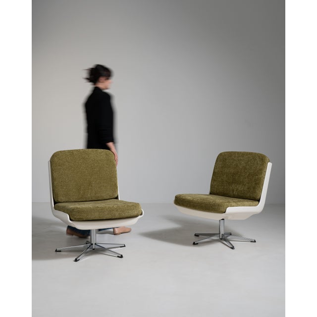 Pair of Variopur Space Age Upholstered Swivel Chairs, Antique, Germany, Circa 1970 For Sale - Image 12 of 14